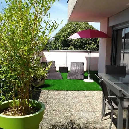 Les Burgondes アパート *