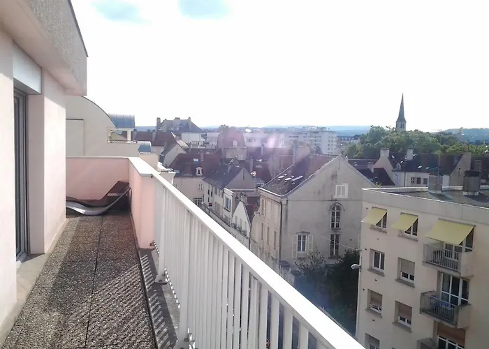 Les Burgondes アパート